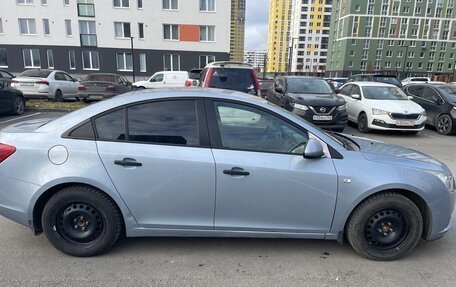 Chevrolet Cruze II, 2011 год, 650 000 рублей, 2 фотография