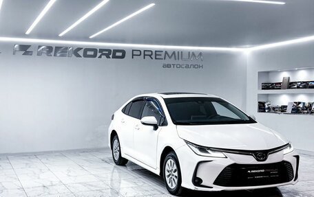 Toyota Corolla, 2022 год, 2 000 000 рублей, 2 фотография