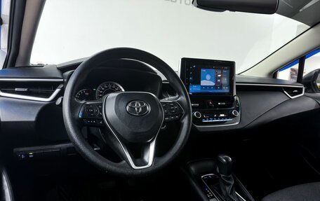 Toyota Corolla, 2022 год, 2 000 000 рублей, 20 фотография