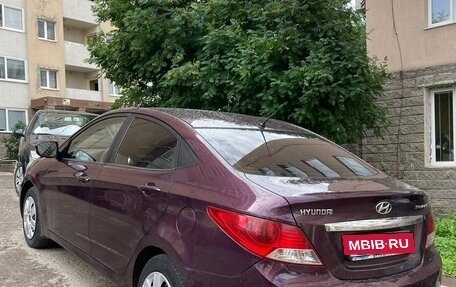 Hyundai Solaris II рестайлинг, 2011 год, 559 000 рублей, 2 фотография