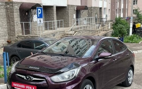 Hyundai Solaris II рестайлинг, 2011 год, 559 000 рублей, 9 фотография