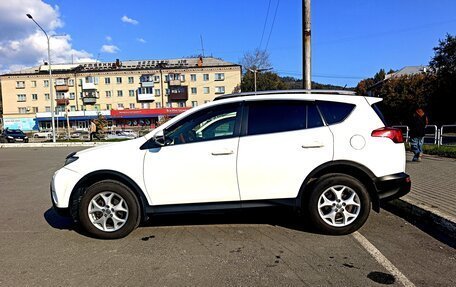 Toyota RAV4, 2013 год, 1 850 000 рублей, 2 фотография