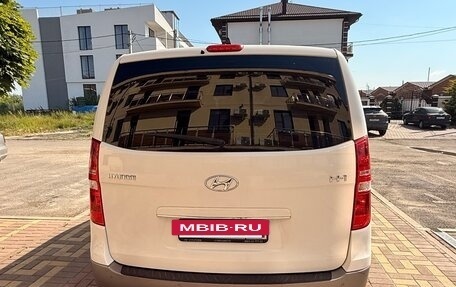 Hyundai H-1 II рестайлинг, 2021 год, 3 300 000 рублей, 6 фотография