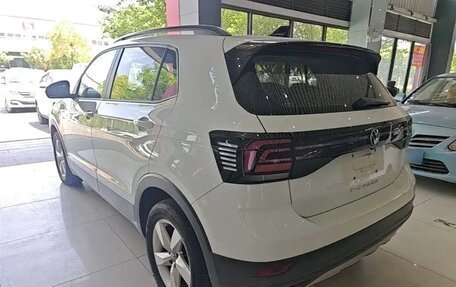 Volkswagen T-Cross I, 2023 год, 1 220 000 рублей, 5 фотография