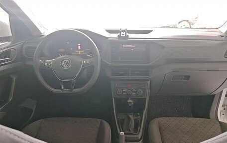 Volkswagen T-Cross I, 2023 год, 1 220 000 рублей, 7 фотография