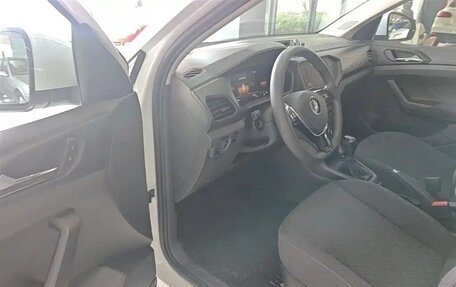 Volkswagen T-Cross I, 2023 год, 1 220 000 рублей, 9 фотография