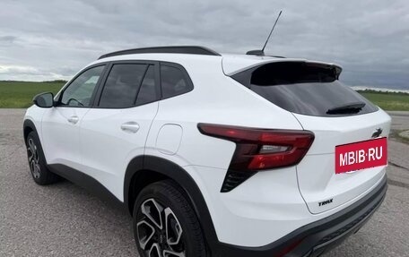 Chevrolet Trax, 2023 год, 1 820 000 рублей, 2 фотография