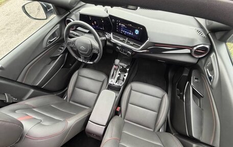 Chevrolet Trax, 2023 год, 1 820 000 рублей, 4 фотография