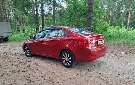 Hyundai Solaris II рестайлинг, 2011 год, 670 000 рублей, 4 фотография