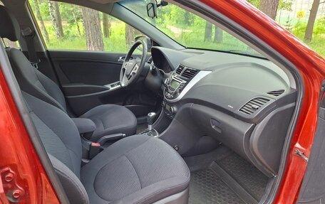Hyundai Solaris II рестайлинг, 2011 год, 670 000 рублей, 9 фотография