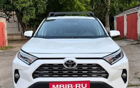Toyota RAV4, 2020 год, 3 150 000 рублей, 2 фотография