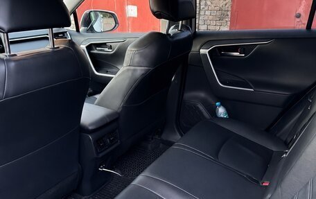 Toyota RAV4, 2020 год, 3 150 000 рублей, 9 фотография