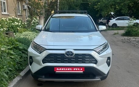 Toyota RAV4, 2020 год, 3 150 000 рублей, 13 фотография
