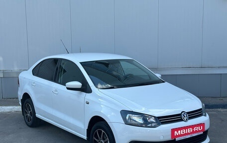 Volkswagen Polo VI (EU Market), 2012 год, 725 000 рублей, 4 фотография