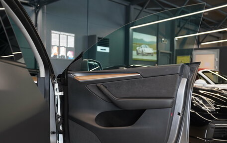 Tesla Model Y I, 2022 год, 4 500 000 рублей, 17 фотография
