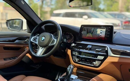 BMW 5 серия, 2021 год, 4 890 000 рублей, 17 фотография