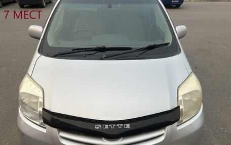 Toyota Passo Sette, 2009 год, 780 000 рублей, 1 фотография