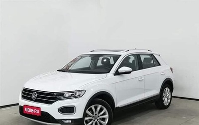 Volkswagen T-Roc I, 2022 год, 1 215 000 рублей, 1 фотография