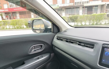 Honda Vezel, 2014 год, 1 430 000 рублей, 17 фотография
