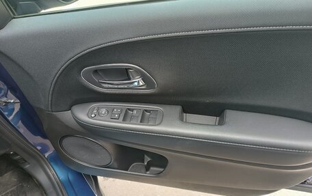 Honda Vezel, 2014 год, 1 430 000 рублей, 18 фотография