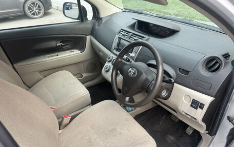 Toyota Passo Sette, 2009 год, 780 000 рублей, 3 фотография