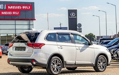 Mitsubishi Outlander III рестайлинг 3, 2018 год, 1 695 000 рублей, 6 фотография