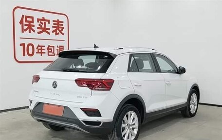 Volkswagen T-Roc I, 2022 год, 1 215 000 рублей, 3 фотография