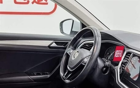 Volkswagen T-Roc I, 2022 год, 1 215 000 рублей, 13 фотография