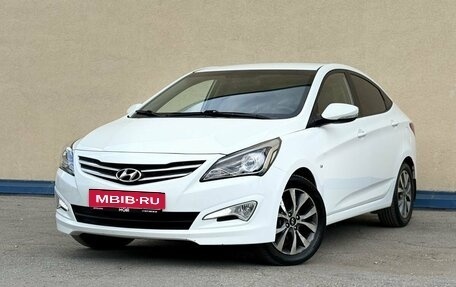 Hyundai Solaris II рестайлинг, 2015 год, 1 100 000 рублей, 1 фотография