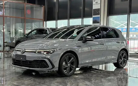 Volkswagen Golf VIII, 2022 год, 1 840 000 рублей, 1 фотография