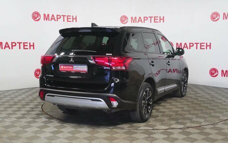 Mitsubishi Outlander III рестайлинг 3, 2022 год, 2 692 000 рублей, 5 фотография