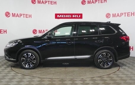 Mitsubishi Outlander III рестайлинг 3, 2022 год, 2 692 000 рублей, 8 фотография