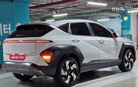 Hyundai Kona, 2023 год, 1 980 000 рублей, 6 фотография