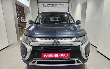 Mitsubishi Outlander III рестайлинг 3, 2018 год, 2 499 000 рублей, 2 фотография