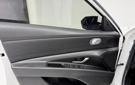 Hyundai Elantra, 2023 год, 1 102 000 рублей, 18 фотография