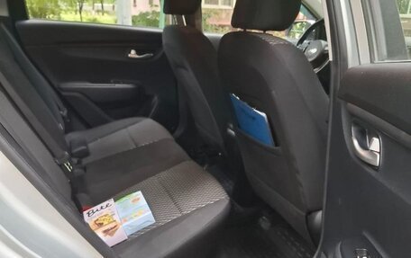 KIA Rio IV, 2018 год, 1 100 000 рублей, 7 фотография