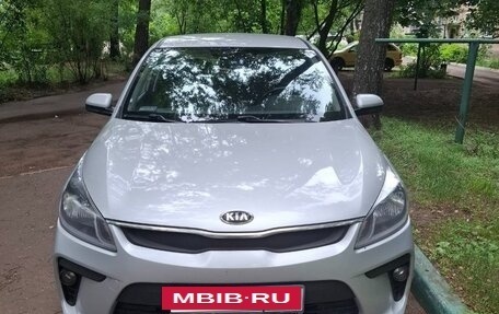 KIA Rio IV, 2018 год, 1 100 000 рублей, 5 фотография