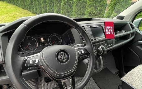 Volkswagen Caravelle T6 рестайлинг, 2016 год, 2 750 000 рублей, 10 фотография