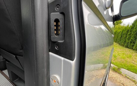 Volkswagen Caravelle T6 рестайлинг, 2016 год, 2 750 000 рублей, 17 фотография