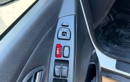Hyundai ix35 I рестайлинг, 2013 год, 1 220 000 рублей, 10 фотография