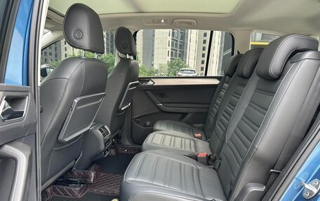 Volkswagen Touran III, 2022 год, 1 738 008 рублей, 18 фотография