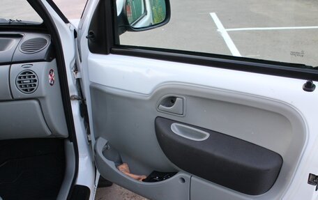 Renault Kangoo II рестайлинг, 2008 год, 530 000 рублей, 17 фотография