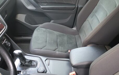 Volkswagen Tiguan II, 2020 год, 3 150 000 рублей, 13 фотография