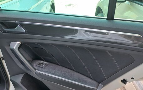 Volkswagen Tiguan II, 2020 год, 3 150 000 рублей, 19 фотография