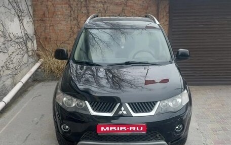 Mitsubishi Outlander III рестайлинг 3, 2008 год, 900 000 рублей, 1 фотография