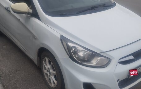 Hyundai Solaris II рестайлинг, 2013 год, 320 000 рублей, 1 фотография