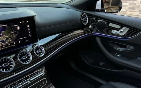 Mercedes-Benz E-Класс, 2019 год, 5 300 000 рублей, 3 фотография