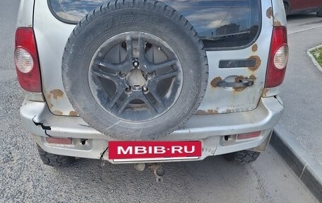 Chevrolet Niva I рестайлинг, 2004 год, 150 000 рублей, 2 фотография