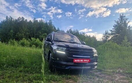 Toyota Land Cruiser 200, 2015 год, 4 700 000 рублей, 2 фотография