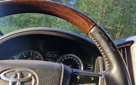 Toyota Land Cruiser 200, 2015 год, 4 700 000 рублей, 16 фотография